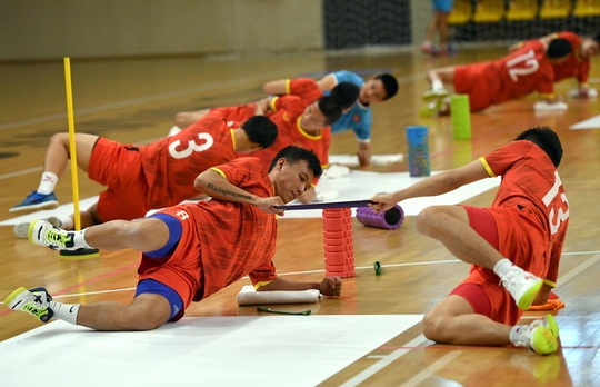 Futsal Việt Nam bất lợi trước trận đấu với tuyển Nga - Ảnh 2.