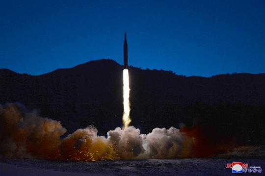 Hành động bí ẩn của Mỹ khi Triều Tiên phóng tên lửa - Ảnh 2.
