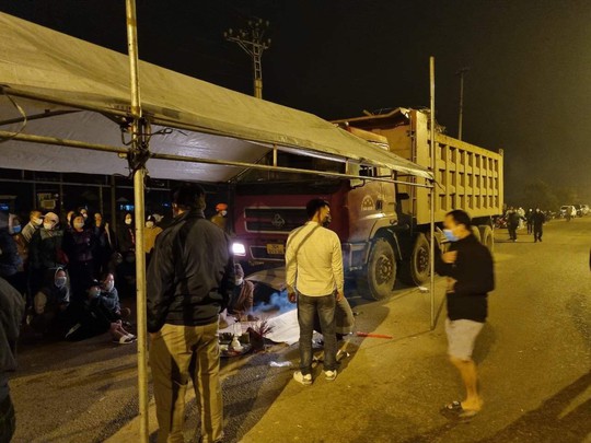 Tai nạn giao thông kinh hoàng tại Thanh Hóa, 4 người trong gia đình tử vong - Ảnh 1.