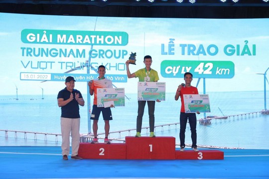 Marathon Trung Nam  “ Vượt trùng khơi” – Tự hào chạy trên vùng biển quê hương - Ảnh 4.