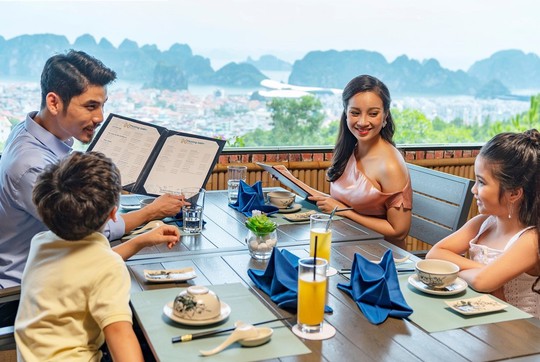 FLC Hotels & Resorts tung loạt ưu đãi tới 70% dịp tết Nhâm Dần - Ảnh 1.