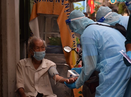Việt Nam triển khai chiến dịch tiêm chủng vắc-xin Covid-19 xuyên Tết nguyên đán - Ảnh 2.