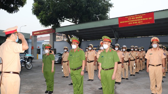 CSGT TP HCM ra quân bảo vệ cửa ngõ thành phố dịp Tết Nguyên đán - Ảnh 1.