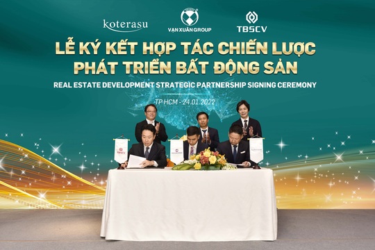 Vạn Xuân Group ký kết hợp tác chiến lược phát triển bất động sản với Koterasu và TBS Capital VN - Ảnh 1.