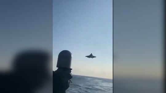 Công bố video F-35 của Mỹ rơi ở biển Đông - Ảnh 1.