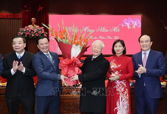 Tổng Bí thư Nguyễn Phú Trọng thăm, chúc Tết Đảng bộ, chính quyền và nhân dân Thủ đô Hà Nội - Ảnh 8.
