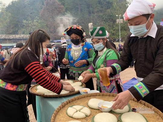 Độc đáo Lễ hội giã bánh dày ở vùng cao Mù Cang Chải - Ảnh 4.