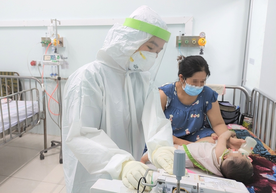 Bệnh viện Nhi Đồng 1 thành lập Khoa Covid-19 3 tầng, nhận cả trẻ và phụ huynh - Ảnh 3.