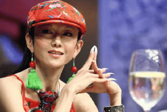 Cận cảnh những “mỹ nhân không tuổi” của showbiz Trung Quốc - Ảnh 9.