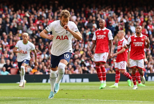 Đại thắng 3-1 Tottenham, Arsenal vững ngôi đầu Ngoại hạng - Ảnh 2.