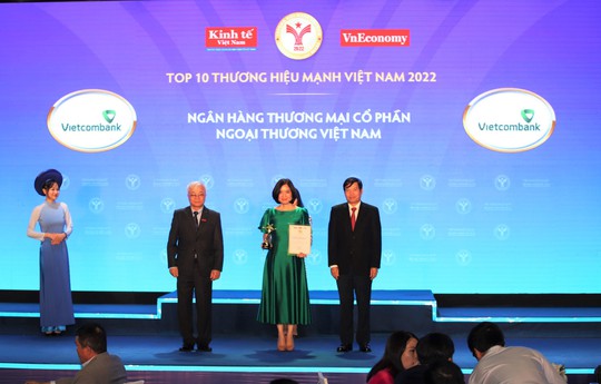Vietcombank 9 lần liên tiếp có mặt Top 10 Thương hiệu mạnh Việt Nam - Ảnh 1.