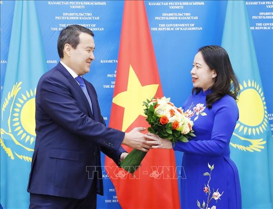 Đưa Kazakhstan thành trạm trung chuyển hàng Việt Nam sang châu Âu - Ảnh 1.