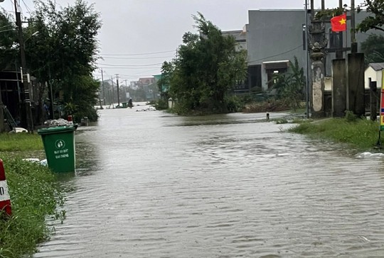 Thừa Thiên - Huế: Gần 20.000 nhà bị ngập, thủy điện tăng lưu lượng xả lũ - Ảnh 6.