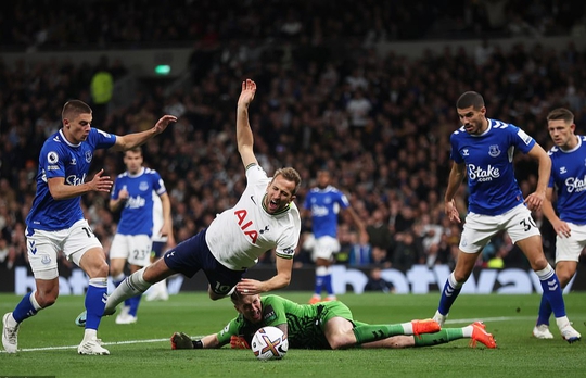 Harry Kane bùng nổ trận đấu 400, Tottenham dọa đội nhì bảng Man City - Ảnh 4.