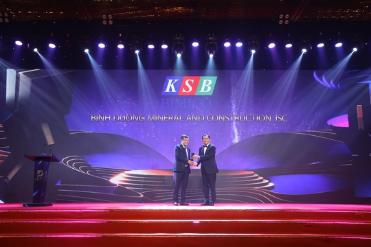 Chủ tịch KSB – Phan Tấn Đạt được tôn vinh “Doanh nhân Việt Nam tiêu biểu” năm 2022 - Ảnh 3.