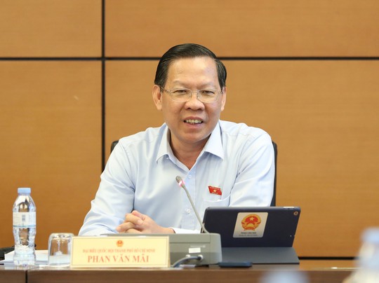 Chủ tịch UBND TP HCM Phan Văn Mãi nêu vấn đề liên quan ngân hàng SCB, xăng dầu - Ảnh 1.