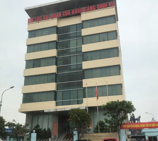 Một cán bộ hải quan Hải Phòng bị khởi tố - Ảnh 1.
