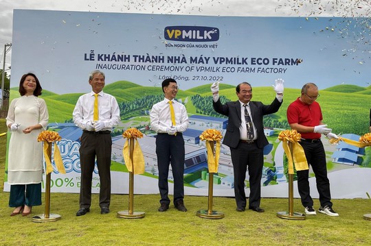 VPMILK khánh thành nhà máy VPMILK ECO FARM, nơi khơi mở sức mạnh kinh tế cộng đồng - Ảnh 2.