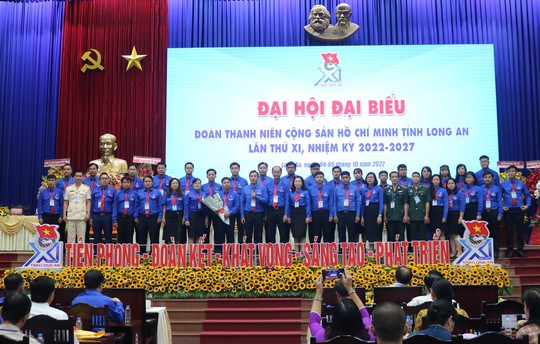 Món quà đặc biệt trong ngày hội lớn của tuổi trẻ Long An - Ảnh 1.