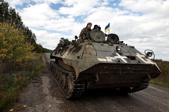 Ukraine tuyên bố nóng về 2 mặt trận quan trọng, Nga huấn luyện 200.000 quân dự bị - Ảnh 1.
