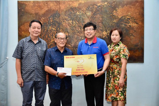 Mai Vàng nhân ái thăm nhạc sĩ Hồ Văn Thành và nghệ sĩ múa Nguyễn Kiều Dung - Ảnh 2.