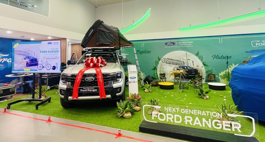 Showroom Ford Nam Sài Gòn ra mắt Ford Ranger Thế hệ mới - Ảnh 1.