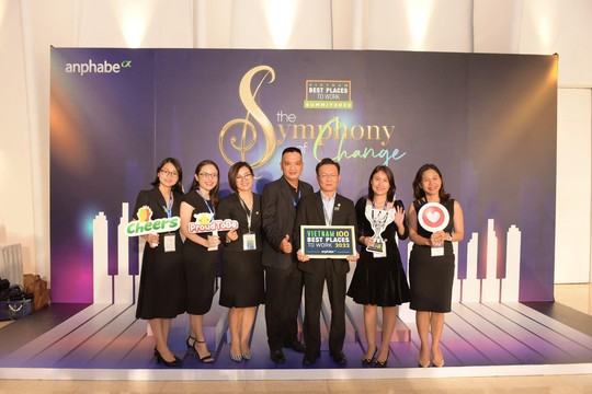 PNJ được vinh danh Top 1 “Nơi làm việc tốt nhất Việt Nam” trong ngành bán lẻ 2022 - Ảnh 3.