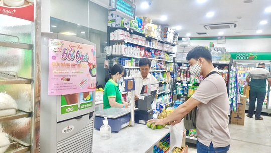 Hơn 10.000 sản phẩm giảm giá mạnh tại Co.op Food - Ảnh 1.