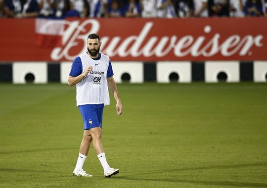 Benzema đột ngột phải chia tay World Cup, tuyển Pháp lao đao - Ảnh 1.