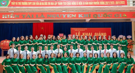 Trường THPT Chu Văn An đón nhận Huân Chương Độc lập hạng Nhì - Ảnh 3.