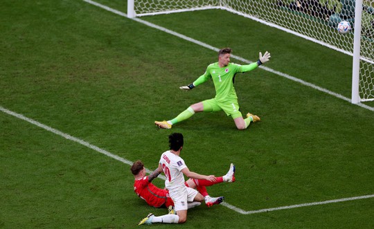 Iran đánh bại Xứ Wales ở phút cuối cùng - Ảnh 9.