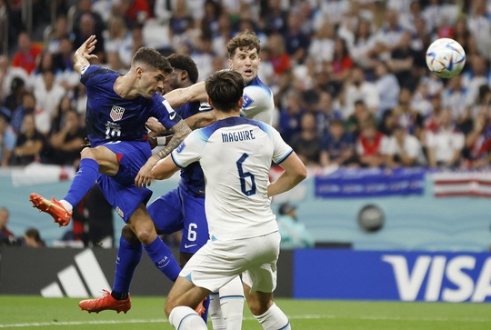 Tuyển Anh bị cầm hòa, cây hài Harry Maguire nhận vô vàn lời khen - Ảnh 1.