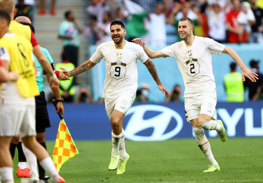 Mưa bàn thắng mãn nhãn trong trận hòa giữa Cameroon và Serbia - Ảnh 1.