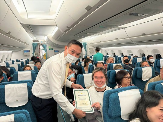 Chuyến bay đặc biệt 1 năm Vietnam Airlines mở đường bay thẳng Việt - Mỹ - Ảnh 4.
