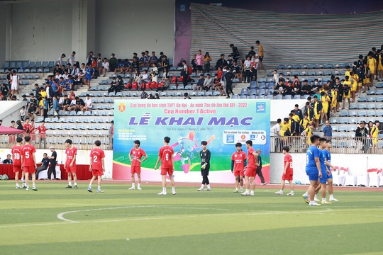 Sức nóng ngày khai mạc giải bóng đá học sinh THPT Hà Nội - An ninh Thủ đô lần thứ XXI - 2022 Cúp Number 1 Active - Ảnh 4.