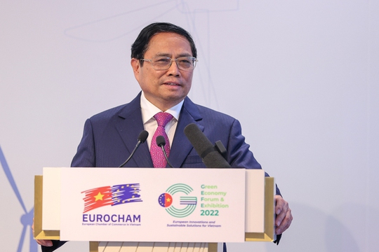 Thủ tướng Phạm Minh Chính: Phát triển kinh tế xanh để thu hút dòng vốn đầu tư từ châu Âu - Ảnh 1.