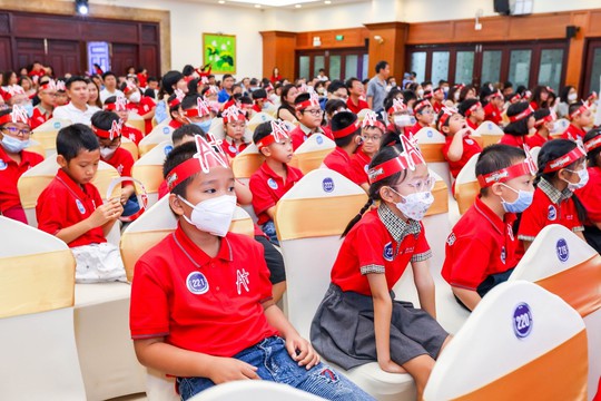 18 thí sinh đoạt giải cuộc thi toán tư duy - Ảnh 4.