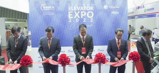 Khai mạc Vietnam Elevator Expo 2022 - Ảnh 1.