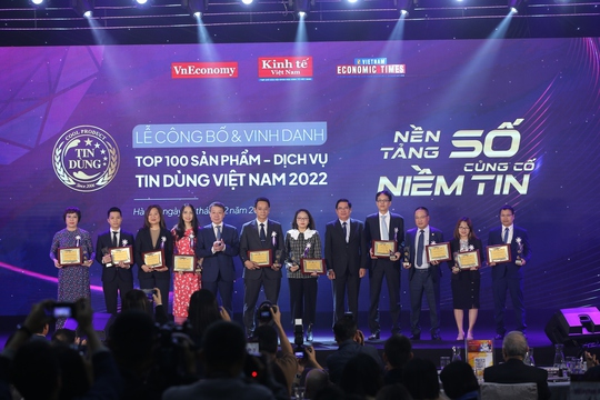 iShinhan được vinh danh Top 10 Tin dùng Việt Nam 2022 - Ảnh 1.