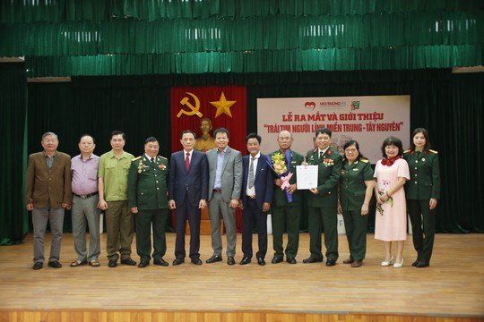 Ra mắt CLB Trái tim người lính miền Trung – Tây Nguyên - Ảnh 1.