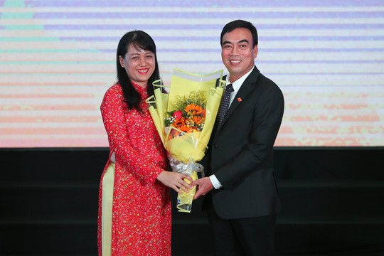 Nhiều thế hệ nhà giáo, nhà báo tề tựu trong lễ kỷ niệm 30 năm đào tạo ngành báo chí - Ảnh 3.
