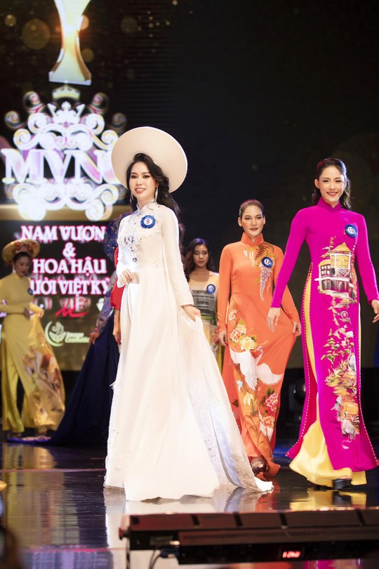 Cựu du học sinh Mỹ đăng quang Hoa hậu thế giới người Việt tại Thái Lan - Ảnh 5.