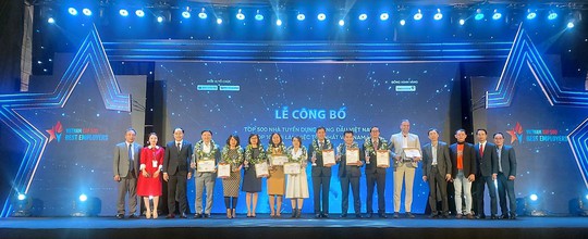 Vietbank vào Top 100 nhà tuyển dụng hàng đầu Việt Nam năm 2022 - Ảnh 1.