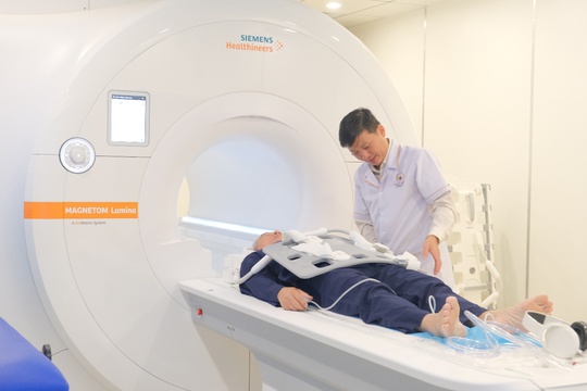 Chụp MRI toàn thân, phát hiện kịp thời ung thư di căn - Ảnh 2.