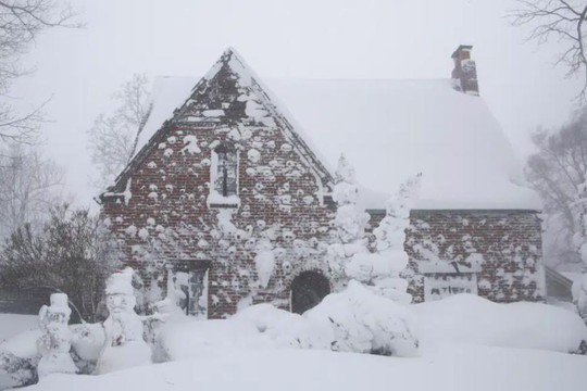 Bão tuyết ở Mỹ: Đêm giáng sinh lạnh nhất trong lịch sử - Ảnh 1.