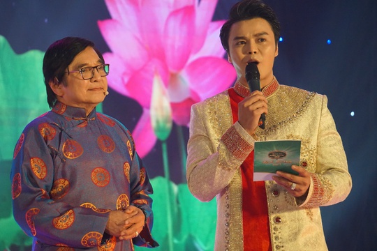 Hồng Nguyệt - cô giáo thanh nhạc đoạt giải Quán quân Tài tử miệt vườn 2022 - Ảnh 6.