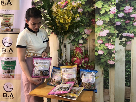 Thịt thực vật made in Việt Nam tham gia thị trường Tết - Ảnh 1.