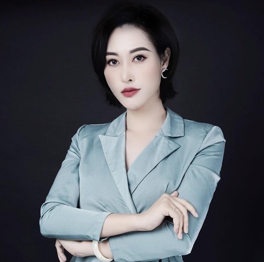 CEO Hoàng Mai Linh nhận giải thưởng Doanh nhân vì cộng đồng - Ảnh 2.