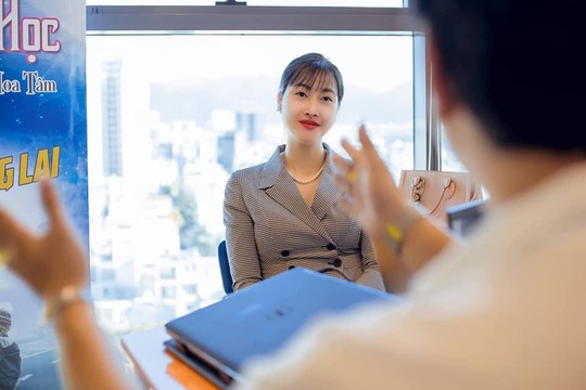 CEO Hoàng Mai Linh nhận giải thưởng Doanh nhân vì cộng đồng - Ảnh 7.