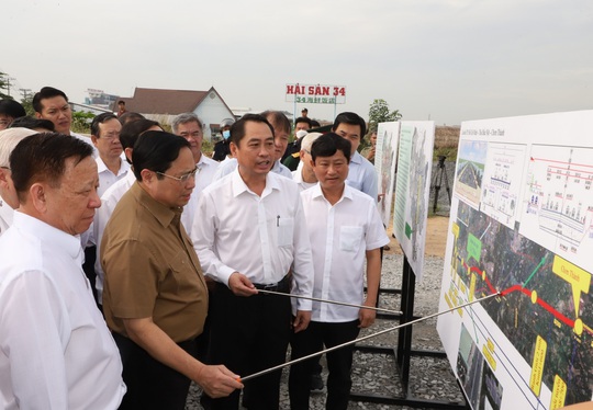 Hình ảnh Thủ tướng khảo sát một số tuyến đường kết nối Đông Nam Bộ với Bình Dương - Ảnh 3.